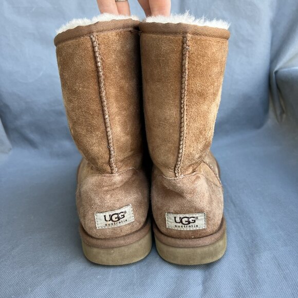 UGG Australia Size 10 Brown Chestnut Boots Shoes Pull On Shearling Style - Picture 2 of 9